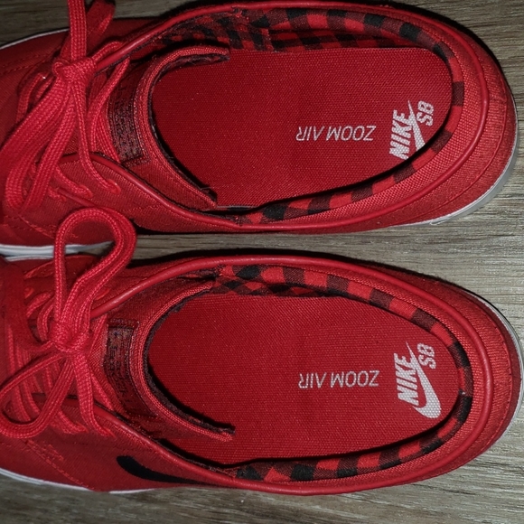 Nike red & black size 12 - Picture 5 of 8